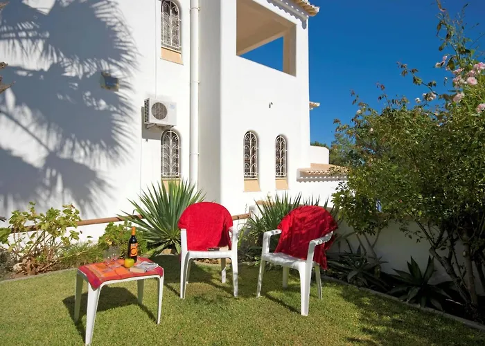 Elanor By * 阿尔布费拉